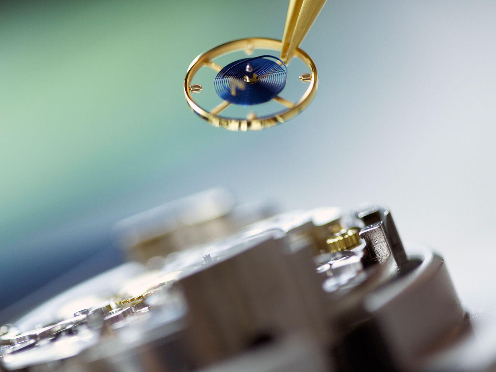 Rolex Parachrom Hairspring is insensitive to magnetic fields